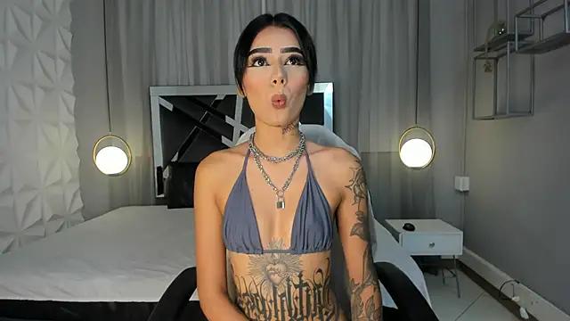 Check-out your craziest wishes with our pick of gaming cams models, featuring big knockers, round tails and tight twats.