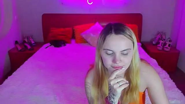 Check-out your craziest wishes with our pick of gaming cams models, featuring big knockers, round tails and tight twats.