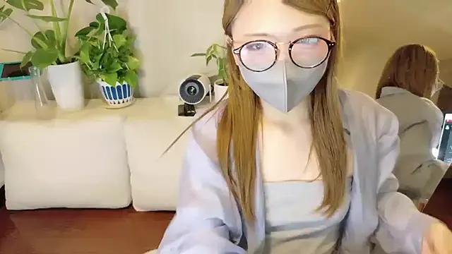 Photos of mami-pokoch from StripChat is Freechat