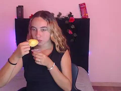 mandyy_petite from StripChat is Freechat
