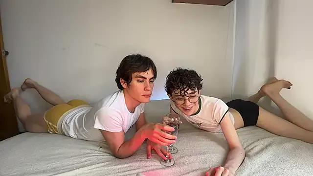 Photos of mapleg from StripChat is Freechat