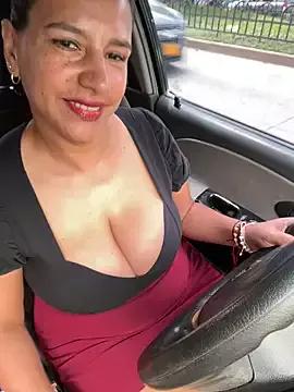 Mara_luxx from StripChat is Freechat