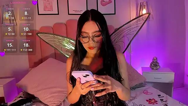 Check-out your craziest wishes with our pick of gaming cams models, featuring big knockers, round tails and tight twats.