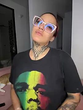 MargothWolfe from StripChat is Freechat