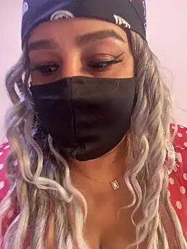 mari_layali from StripChat is Freechat