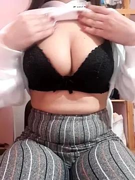 Check-out your craziest wishes with our pick of gaming cams models, featuring big knockers, round tails and tight twats.