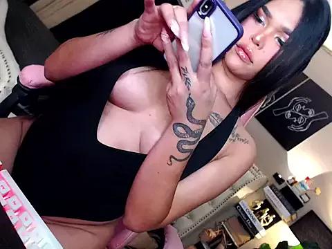 Maria_Bigcock from StripChat is Freechat