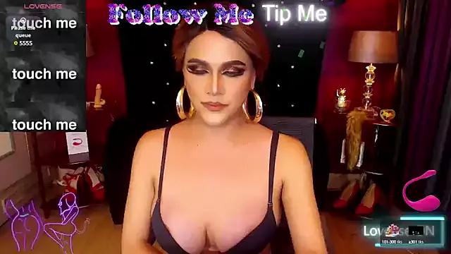 Check-out your craziest wishes with our pick of gaming cams models, featuring big knockers, round tails and tight twats.