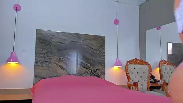 Mariam_perez from StripChat is Freechat
