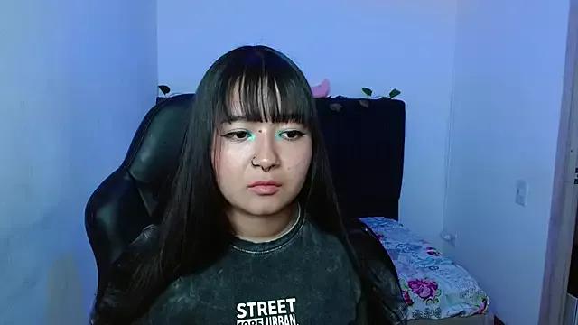 MarianaVarela from StripChat is Freechat