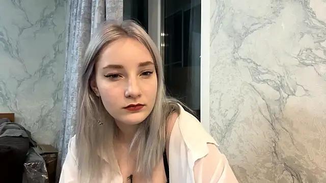MarianCurington from StripChat is Freechat