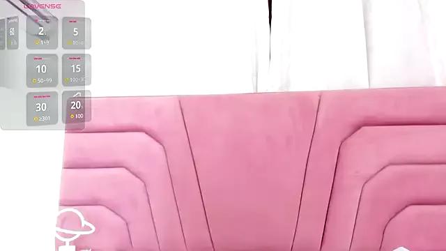 MarianRosse from StripChat is Freechat