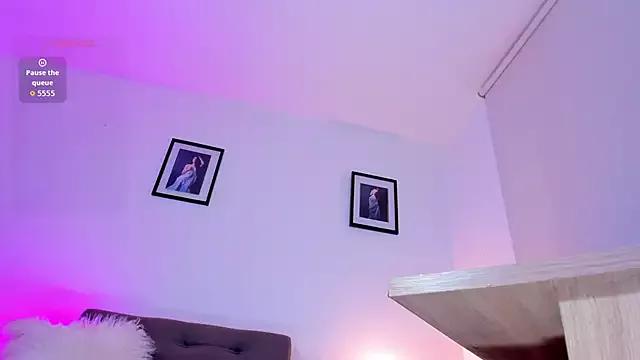Mariee-Laveau from StripChat is Freechat