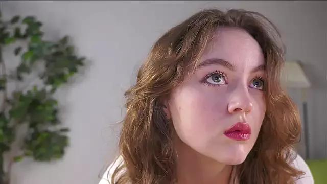 MarilynDibartolo from StripChat is Freechat