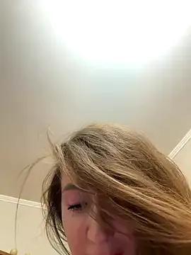 MarinaDiva11_74 from StripChat is Freechat