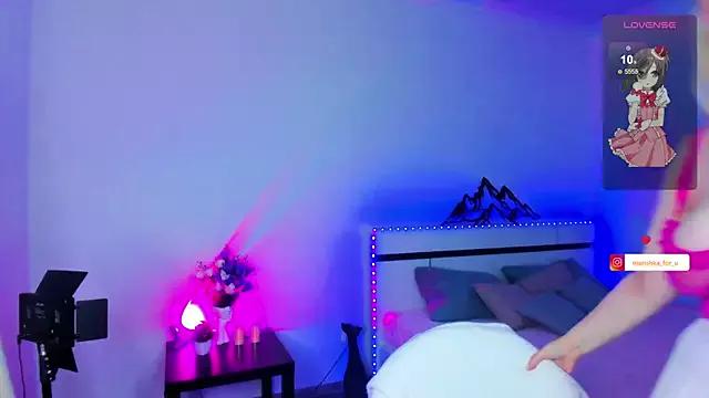 Check-out your craziest wishes with our pick of gaming cams models, featuring big knockers, round tails and tight twats.