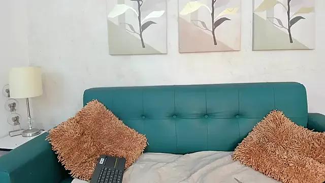 martina_lanz from StripChat is Freechat