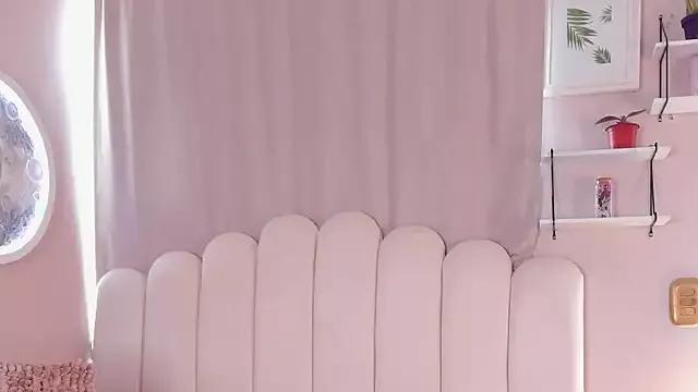 martinaaricci from StripChat is Freechat