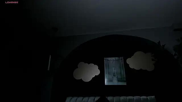 MartinnaBonnet from StripChat is Freechat