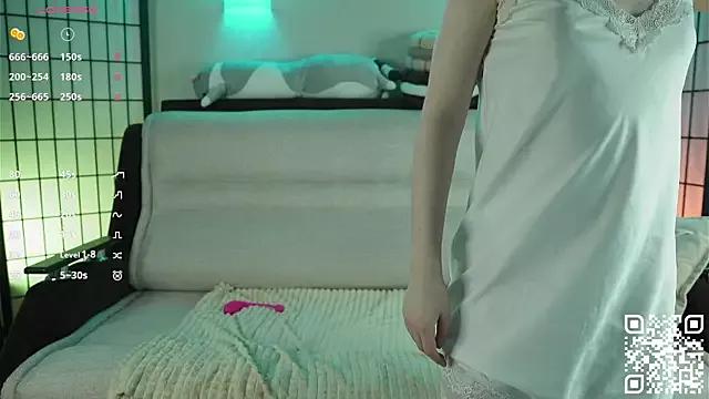 Check-out your craziest wishes with our pick of gaming cams models, featuring big knockers, round tails and tight twats.