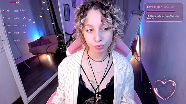 Check-out your craziest wishes with our pick of gaming cams models, featuring big knockers, round tails and tight twats.