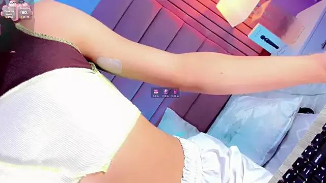 maryam-fox from StripChat is Freechat
