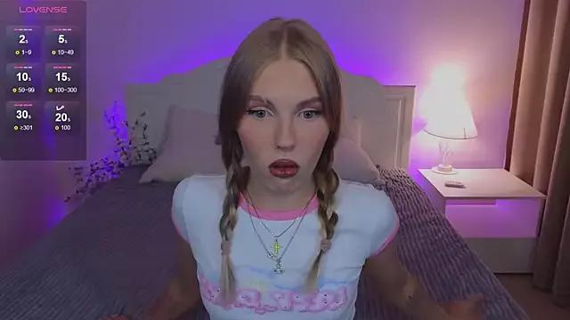 Maryan_a from StripChat is Freechat