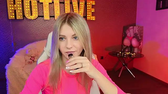 Check-out your craziest wishes with our pick of gaming cams models, featuring big knockers, round tails and tight twats.