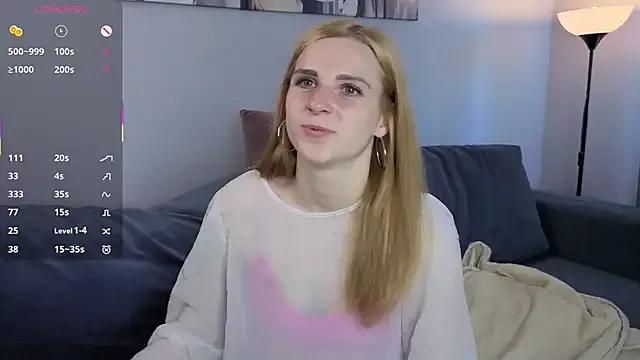 MaryColemann from StripChat is Freechat