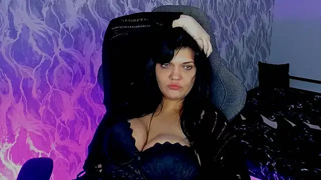 Check-out your craziest wishes with our pick of gaming cams models, featuring big knockers, round tails and tight twats.