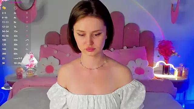 MaryLew from StripChat is Freechat