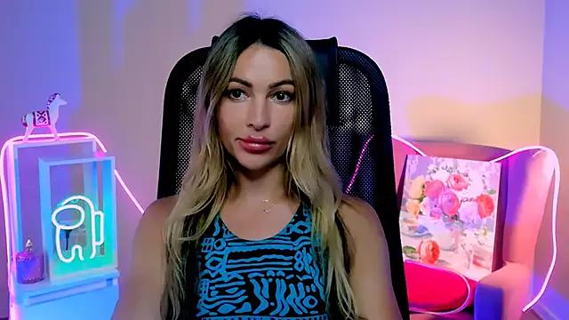 Check-out your craziest wishes with our pick of gaming cams models, featuring big knockers, round tails and tight twats.