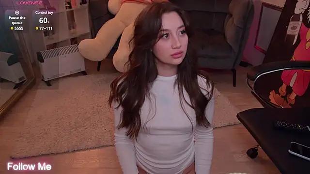Check-out your craziest wishes with our pick of gaming cams models, featuring big knockers, round tails and tight twats.