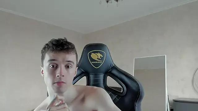 MasonWarholl from StripChat is Freechat