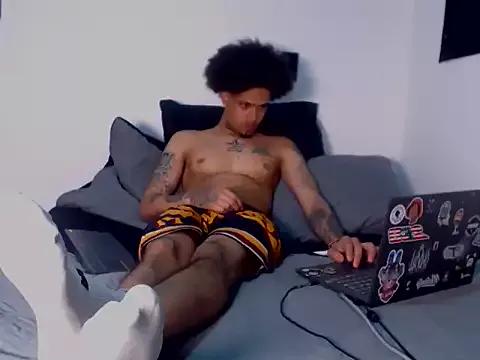 MASTER_PIG_FARMER from StripChat is Freechat