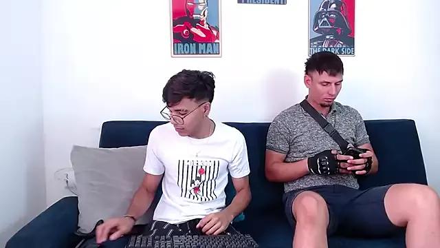 mattsummer from StripChat is Freechat