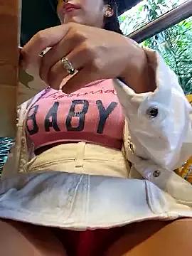 Photos of Mavi_roouse_ from StripChat is Freechat