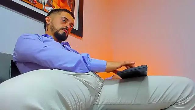 Photos of Maximus_Sr_ from StripChat is Freechat