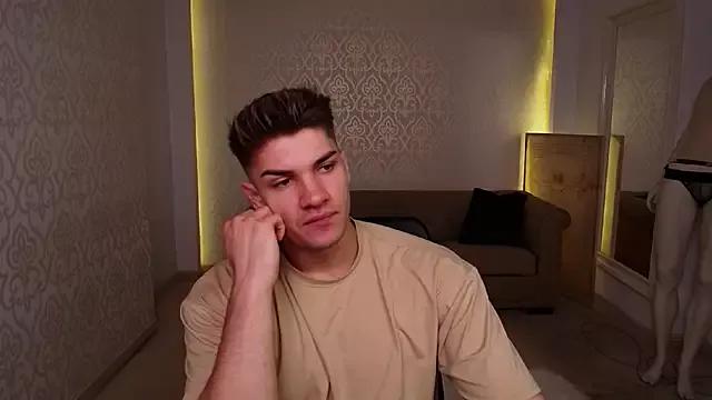 MaxKaiden from StripChat is Freechat