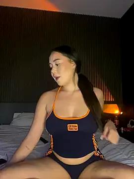 mayakitsune69 from StripChat is Freechat