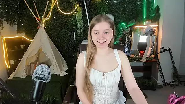 Check-out your craziest wishes with our pick of gaming cams models, featuring big knockers, round tails and tight twats.