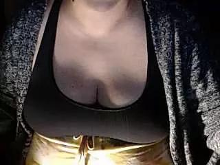 Check-out your craziest wishes with our pick of gaming cams models, featuring big knockers, round tails and tight twats.