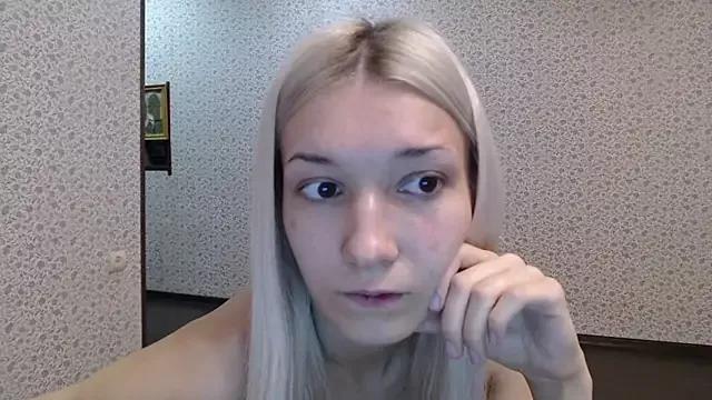 maybe_doll from StripChat is Freechat