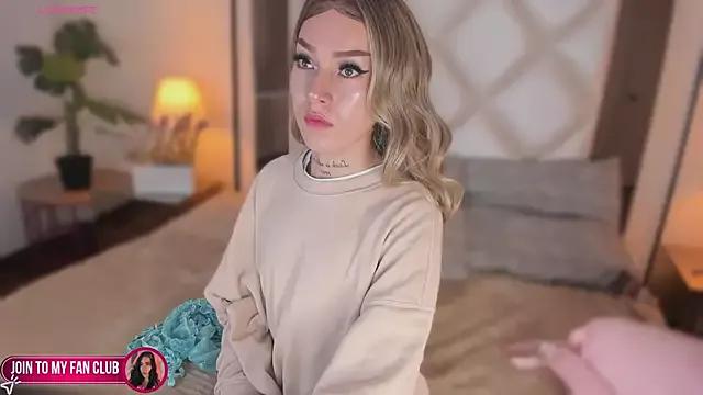 Check-out your craziest wishes with our pick of gaming cams models, featuring big knockers, round tails and tight twats.