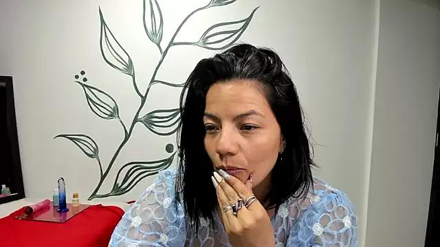 Megan_Milf__ from StripChat is Freechat