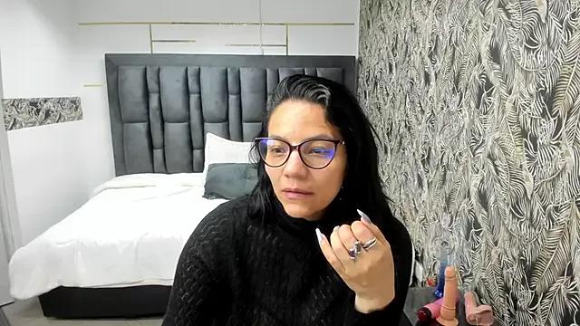 Megan_Milf__ from StripChat is Freechat
