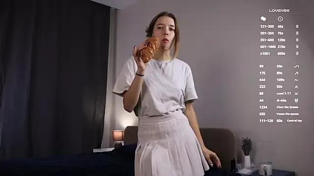 MeganAckerman from StripChat is Freechat