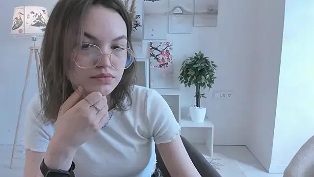 MeganEversley from StripChat is Freechat