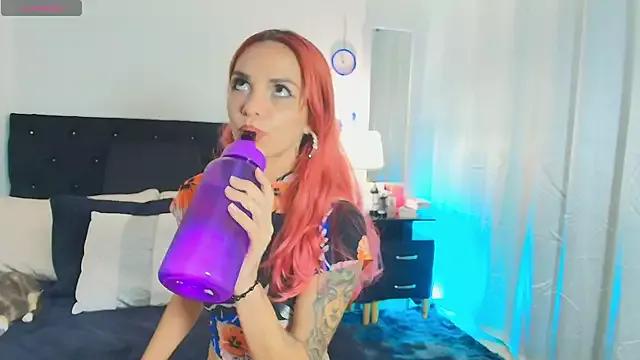 Check-out your craziest wishes with our pick of gaming cams models, featuring big knockers, round tails and tight twats.