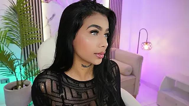 Check-out your craziest wishes with our pick of gaming cams models, featuring big knockers, round tails and tight twats.